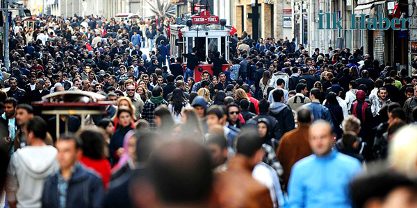 Türkiye'de İnsanlar Artık Daha Mutsuz