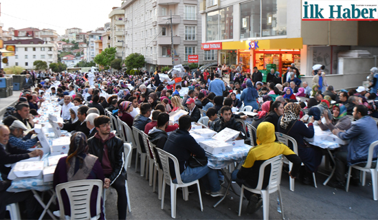 Binlerce Maltepe'li Sevgi Sofralarında Buluştu