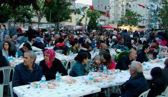 Kartallılar Mahalle İftarlarında Buluşuyor