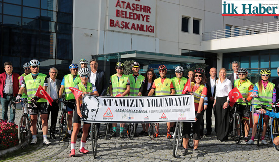 Ataşehir'den Bisikletleriyle Ata'yı Anmaya Gittiler