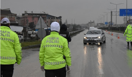 31 İlde Seyahat Kısıtlaması 1 Gün Uzatıldı