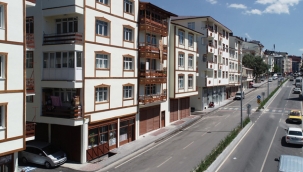 Erzurum Belediyesi'nden Caddelere "Cephe Sağlıklaşkırma" Uygulamasa