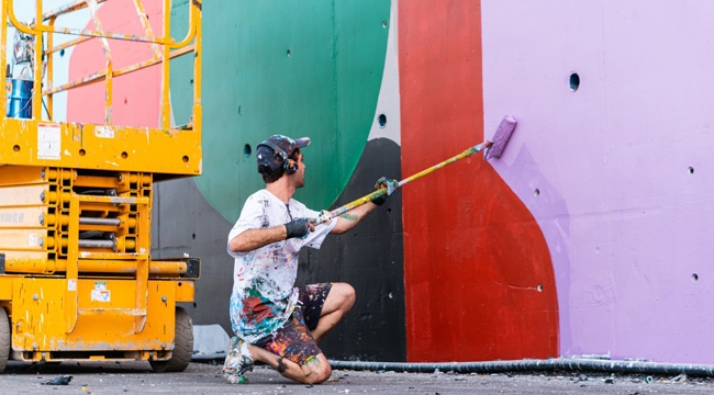 İstanbul'un Gri Duvarlarına Renk Geliyor	
