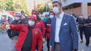 Kartal Belediye Başkanı Arama Kurtarma Ekibiyle Deprem Bölgesi İzmir'de