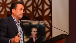 Tuzla Belediye Başkanı'ndan CHP'ye "Öpmeye Niyetim Yok, Yanağın Nerede" Cevabı