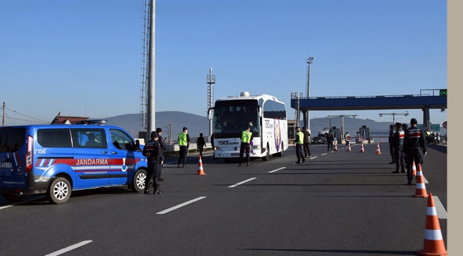 Jandarma Şehirlerarası Yollarda Denetim Yaptı 