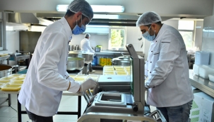 Beylikdüzü Belediyesi'den Koronavirüs Tedavisi Görenlere Sıcak Yemek Desteği