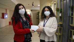 İmamoğlu'ndan Kadın Personele Anlamlı Hediye