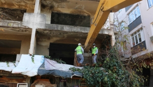 Kartal Belediyesi'nden, Riskli Binalara Önce Asbest İncelemesi, Sonra Yıkım İzni