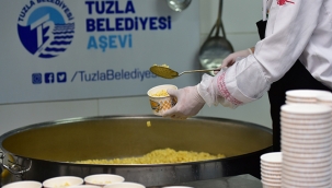 Tuzla'da Her Gün İhtiyaç Sahibi 2 Bin Kişiye Sıcak Yemek