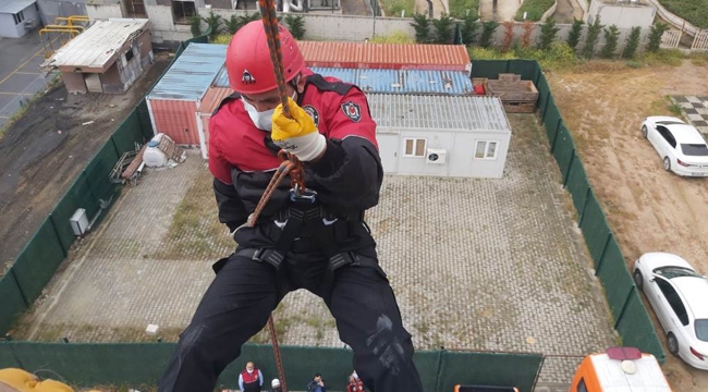 Kartal Belediyesi'nden Afet Gönüllülerine "Afet Farkındalık ve Acil Müdahale" Eğitimi