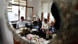 Adalarda, İBB'nin İlk Ek Hizmet Binası Önünde Konuşan İmamoğlu "Başka Sürprizlerimizde Var"