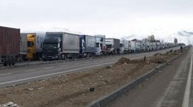 CHP Meclise Taşıdı "3 Bin Araç 10 Gündür Yükleriyle Sınırda Bekliyor"