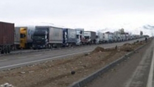 CHP Meclise Taşıdı "3 Bin Araç 10 Gündür Yükleriyle Sınırda Bekliyor"