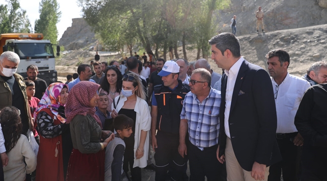 Kartal Belediye Başkanı ve İBB Heyetinden Van'da Sel Mağdurlarına Ziyaret