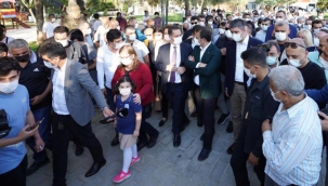 İmamoğlu, Kartal'da Yenilenen Atatürk Parkı'nda İncelemelerde Bulundu