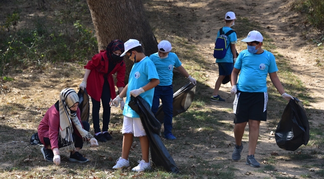 Tuzla'lı Öğrenciler "Dünya Temizlik Günü"nde Ormanlık Alanları Temizledi