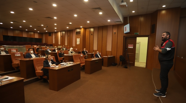 Kartal Belediyesi Meclis Üyelerine "Afet Farkındalık" Eğitimi