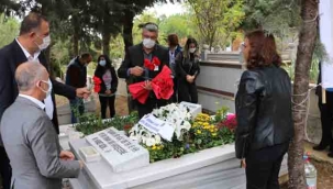 Kartal Belediyesi'nin Sevilen Müdürü Cemal Şahan, Mezarı Başında Anıldı