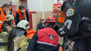 Belediye Binasından 2'si Yaralı 423 Kişi Tahliye Edildi