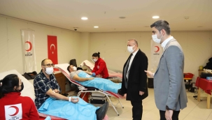 Kartal Belediyesi ve Kızılayı İşbirliği İle Kan Bağışı Kampanyası 