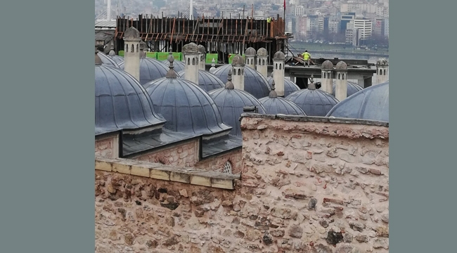 İBB, Süleymaniye'yi Perdeleyen Yapı İçin Acil Durdurma İstedi