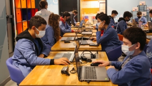 İBB Teknoloji Atölyeleri İlk Mezunlarını Verdi