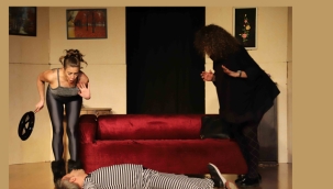 "Buyur Burdan Kaç" Adlı Tiyatro Oyunu Kartal'lı Seyircisi İle Buluştu