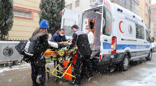 Kartal Belediyesi Hasta Nakil Ambulansı Vatandaşa Hizmeti Aksatmadı