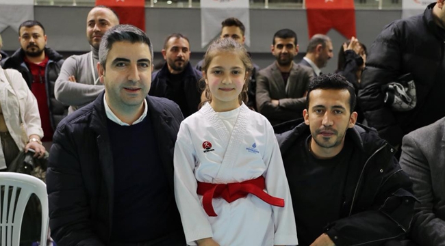 Kartal Belediyesi, 'Karate ve Kick Boks Dostluk Müsabakası'na Ev Sahipliği Yaptı