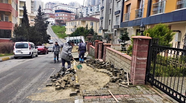  Maltepe'de Cadde ve Sokaklarda Kaldırım Onarım ve Yenileme Çalışmaları Sürüyor