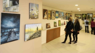"Grup 10 Atölye" Resim Sergisi Kartal Belediyesi'nde Açıldı