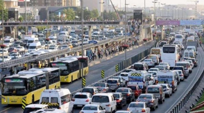  İstanbul'da Toplu Taşıma Ücretlerine Yüzde 40 Zam Yapıldı