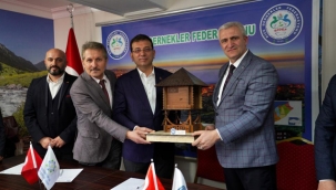 Rizelilerle Buluşan İmamoğlu "Yeterince Kutuplaşıyoruz, Derneklerimiz Özgür Olmalı 