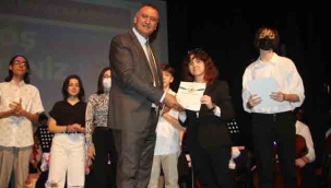 Sanat Akademisi Öğrencileri'nden "Mezuniyet Sergisi" ve 23 Nisan Konseri