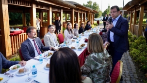 Bilim Kurulu Üyeleriyle Bir Araya Gelen İmamoğlu "Umarım Bu Çalışma Metodumuz Örnek Olur"