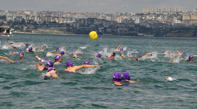 Beylikdüzü'nde 400 Triatlet Mücadele Etti