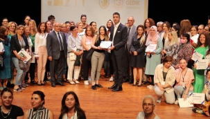 Kartal'da Kadınlar "Dijital Girişimcilik" Belgelerini Aldı