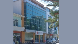 CHP'li Vekil "İletişim Başkanlığı Bölge Müdürlüğü Önünde Neden Türk Bayrağı Yok?"