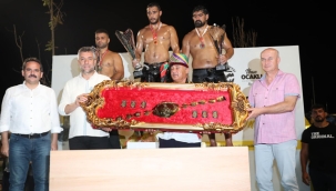 Şile Geleneksel 15.Yağlı Güreleri Başpehlivanı Mustafa Taş Oldu.. 