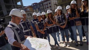 Hem Burs Aldılar, Hem İş Öğrendiler