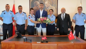 Kartal Belediye Başkanı, Zabıta Haftası'nda Personeli Makamında Ağırladı