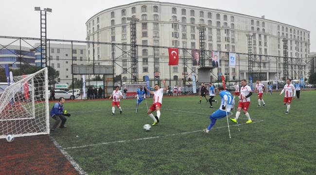 Engelliler Gününde, Hakim ve Savcılar Ampute Takımıyla Maç Yaptı