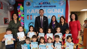 Başkan Yüksel, Öğrencilerin Karne Heyecanına Ortak Oldu
