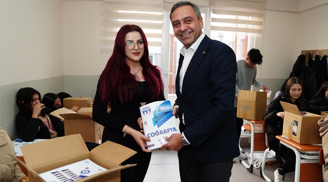  Beylikdüzü Belediyesi'nden Öğrencilere Kitap Desteği