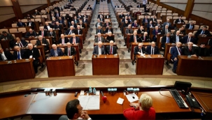  Duayen Siyasetçilerden İmamoğlu'na Destek Ziyareti	