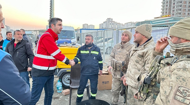 Kartal Belediye Başkanı Gökhan Yüksel Deprem Bölgesinde