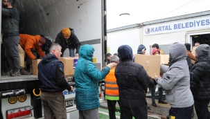 Kartal Belediyesi'nin Yardım Tırları, Deprem Bölgelerine Hareket Etti