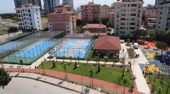  Kartal'da Karlıktepe Mahallesi Spor Parkı Hizmete Açıldı