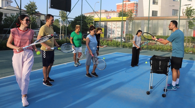 Kartal Belediyesi, Tenis Eğitimlerini Başlattı